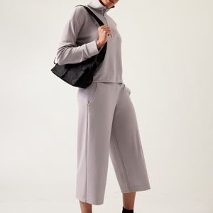 Seasoft Wide Crop Pant Size Medium NWT